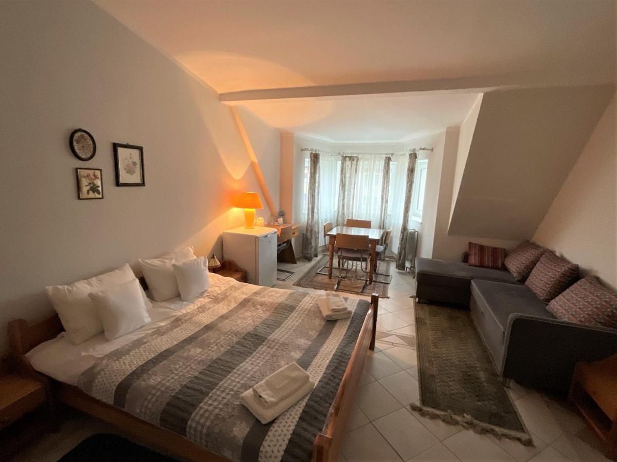 Gosciniec Jantar Hotel Gizycko Ngoại thất bức ảnh