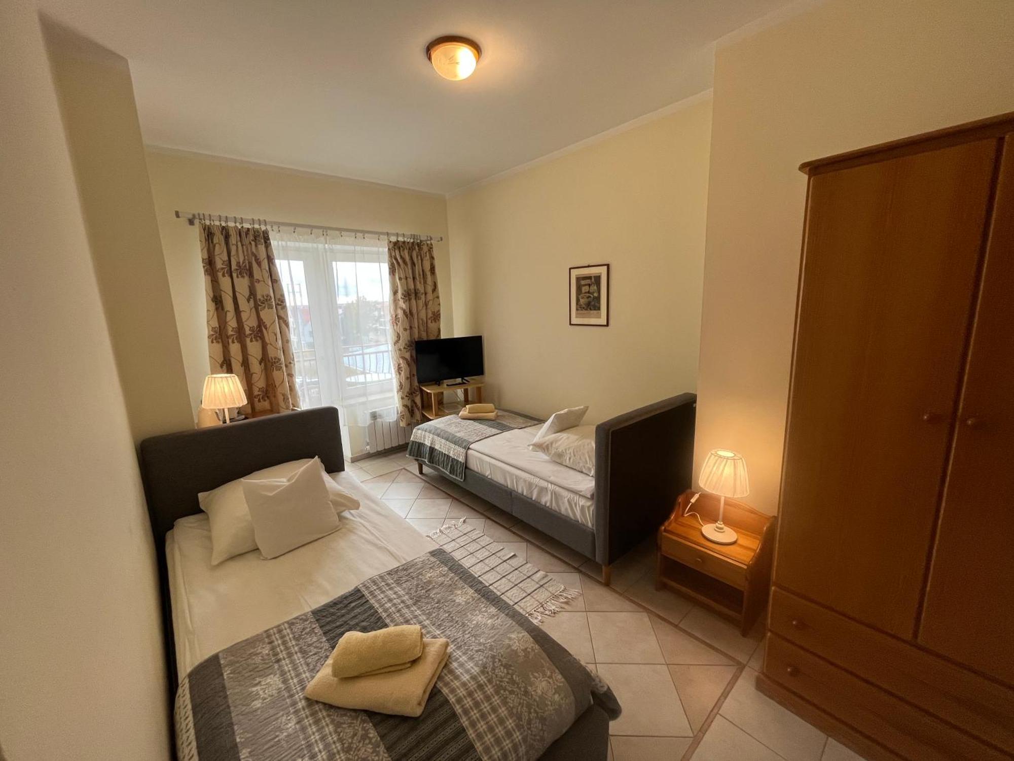 Gosciniec Jantar Hotel Gizycko Ngoại thất bức ảnh