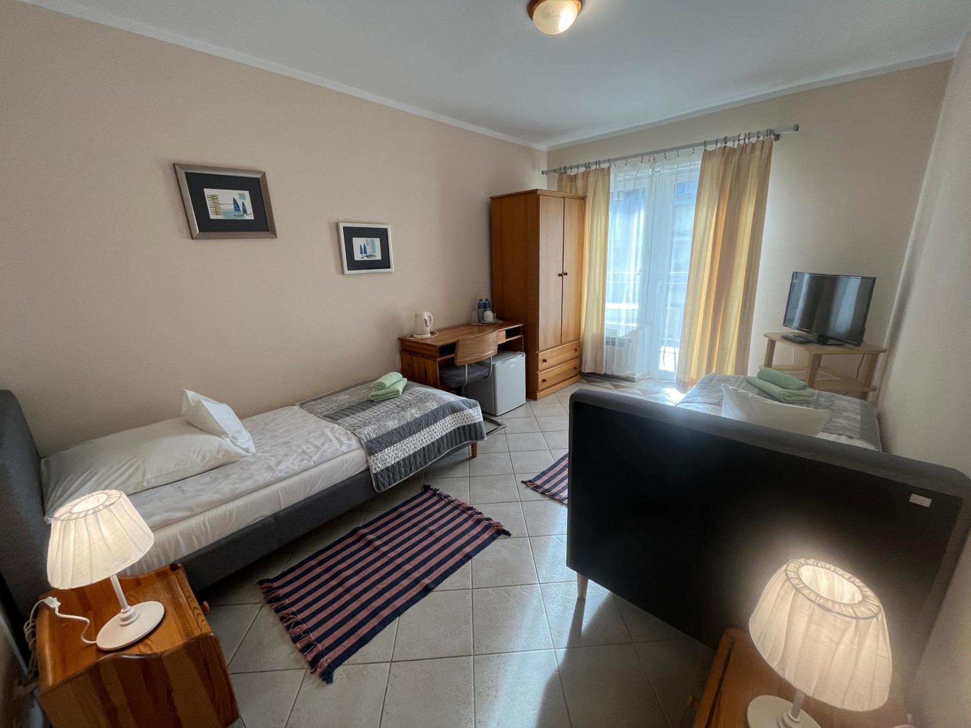 Gosciniec Jantar Hotel Gizycko Ngoại thất bức ảnh