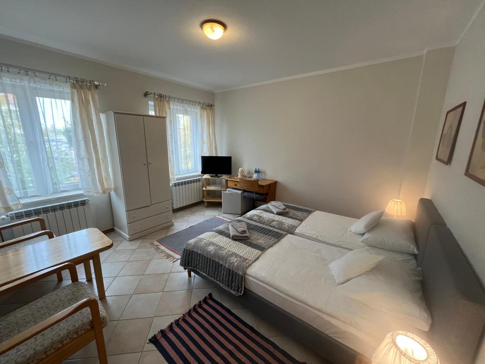 Gosciniec Jantar Hotel Gizycko Ngoại thất bức ảnh