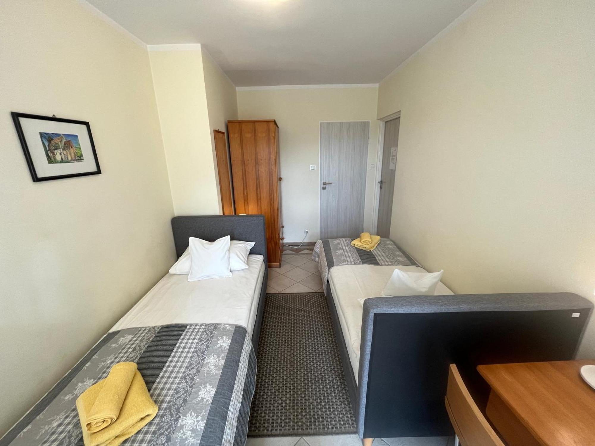 Gosciniec Jantar Hotel Gizycko Ngoại thất bức ảnh